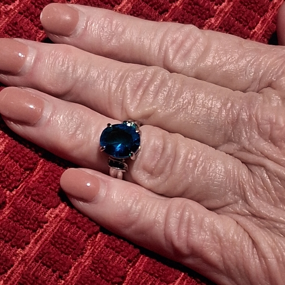 Blue topaz silver ring - Picture 8 of 9